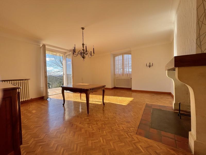 Maison traditionnelle - 120 m² - 6 pièces