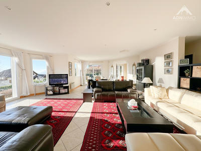 Maison - 205 m² - 6 pièces