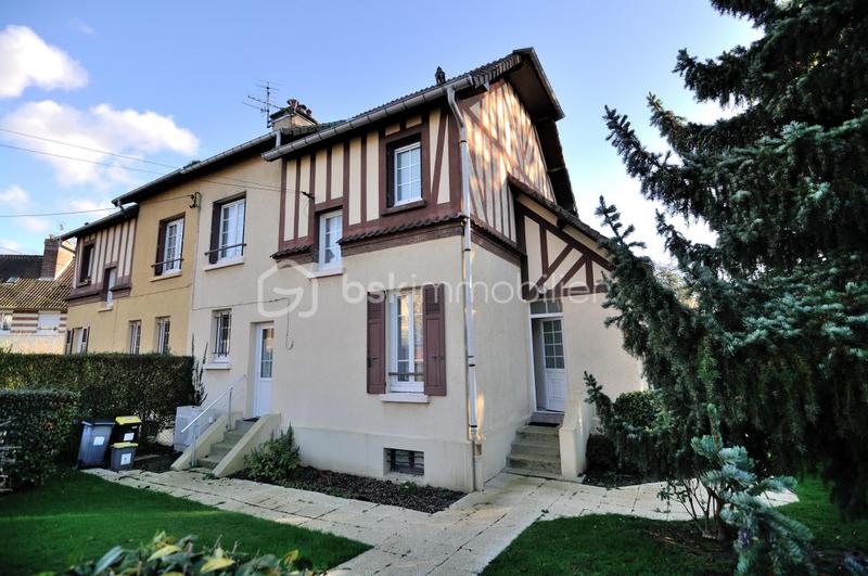 Maison de ville - 100 m² - 5 pièces