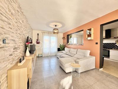 Maison traditionnelle - 135 m² - 6 pièces