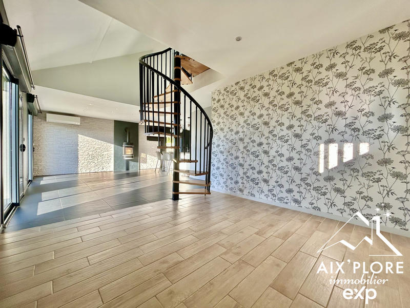 Maison - 120 m² - 5 pièces