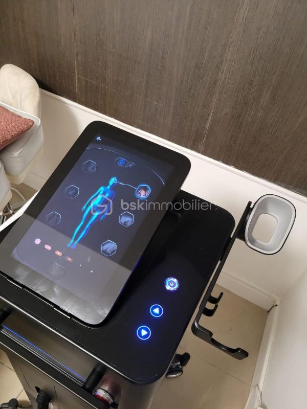 Beauté / Bien-être - 65 m²