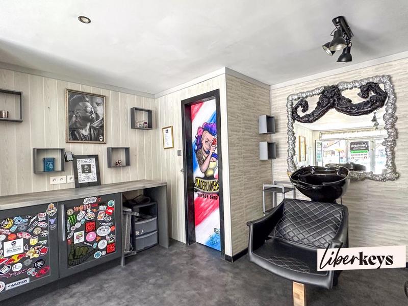 Local d'activité / Entrepôt - 23 m²