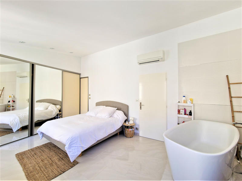 Appartement - 96 m² - 3 pièces