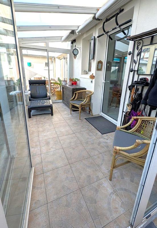 Maison - 99 m² - 5 pièces