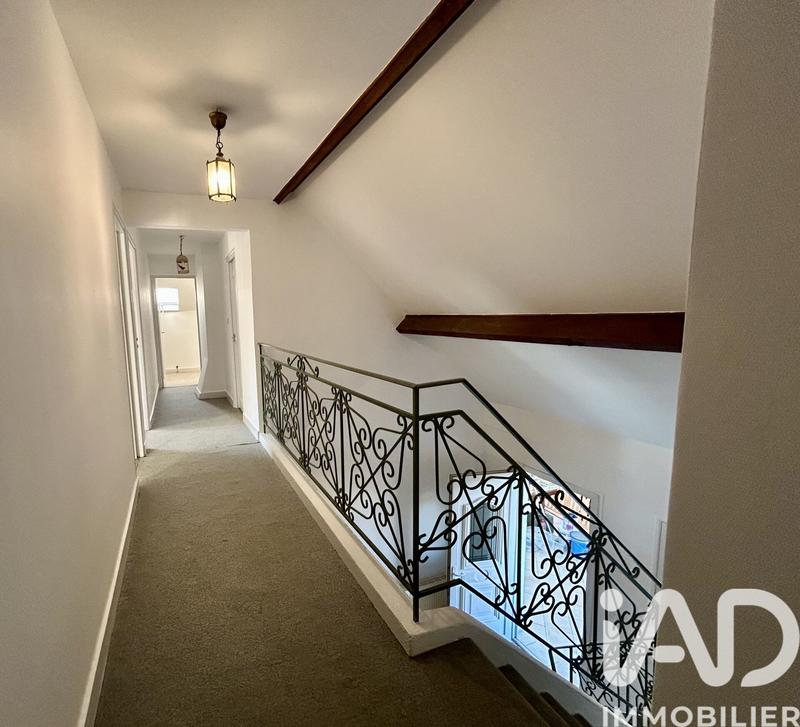 Maison - 166 m² - 6 pièces