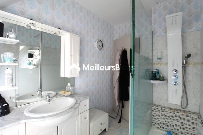 Maison - 103 m² - 4 pièces