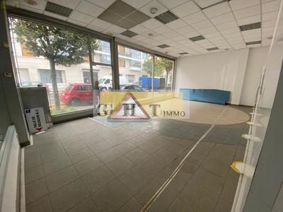 Local commercial - 273 m²