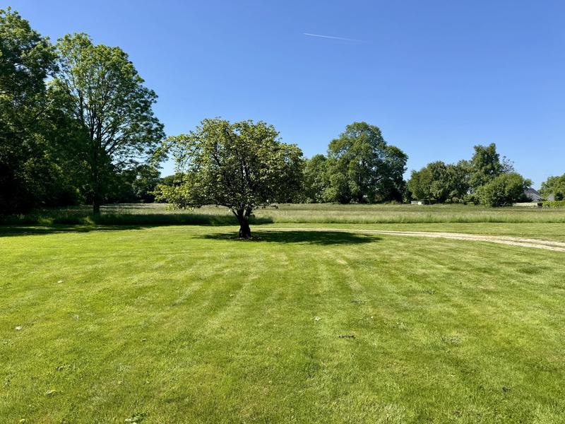 Maison - 300 m² - 10 pièces