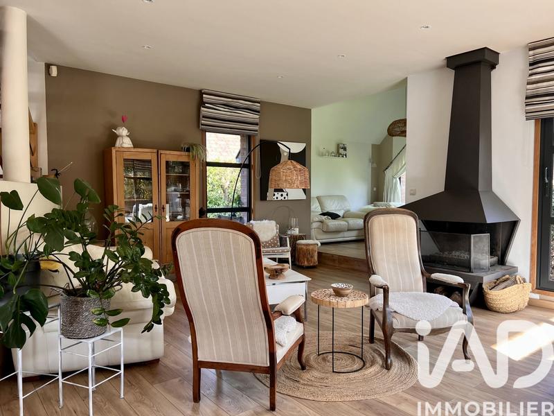 Maison - 202 m² - 6 pièces