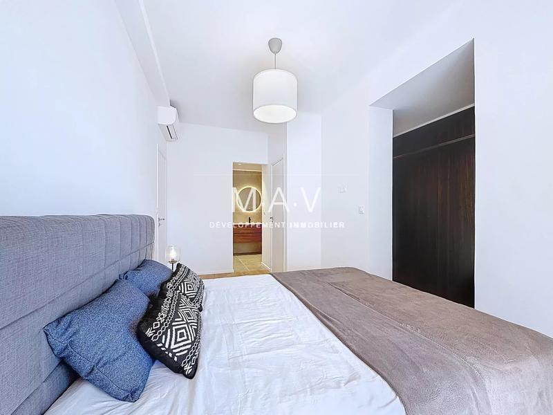 Appartement - 95 m² - 4 pièces