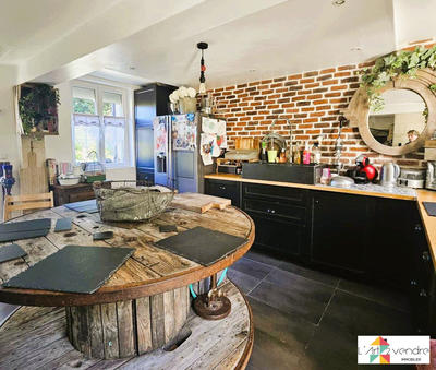 Maison - 185 m² - 6 pièces