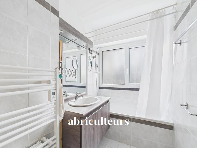 Appartement ancien - 84 m² - 5 pièces