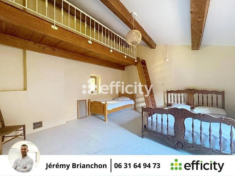 Maison - 195 m² - 6 pièces