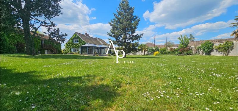 Maison - 301 m² - 9 pièces