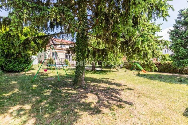 Maison - 105 m² - 6 pièces