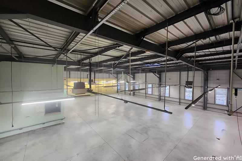 Entrepôt - 616 m²