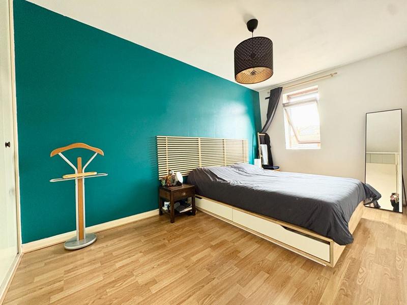 Appartement - 100 m² - 5 pièces