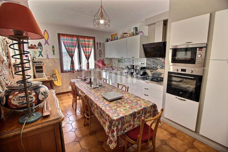 Villa - 162 m² - 5 pièces