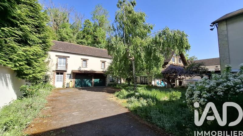 Maison de ville - 458 m² - 14 pièces