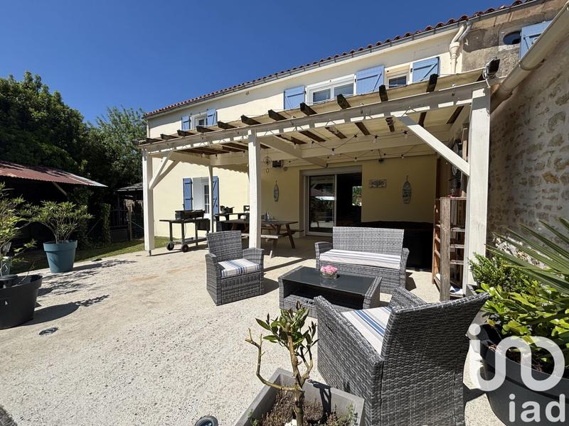 Maison - 215 m² - 8 pièces