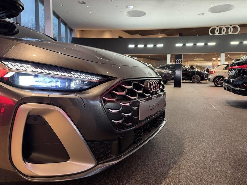 Audi S5 Avant Tfsi Hybride 367 ch s tronic 7 Quattro