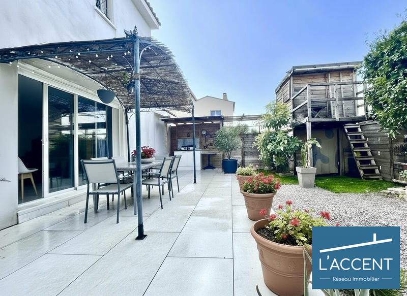 Maison - 90 m² - 4 pièces