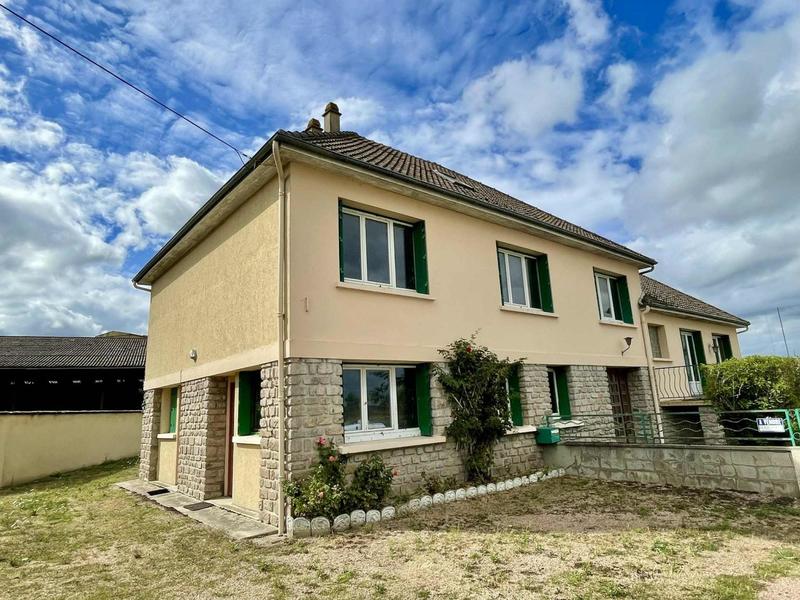 Maison - 240 m² - 13 pièces