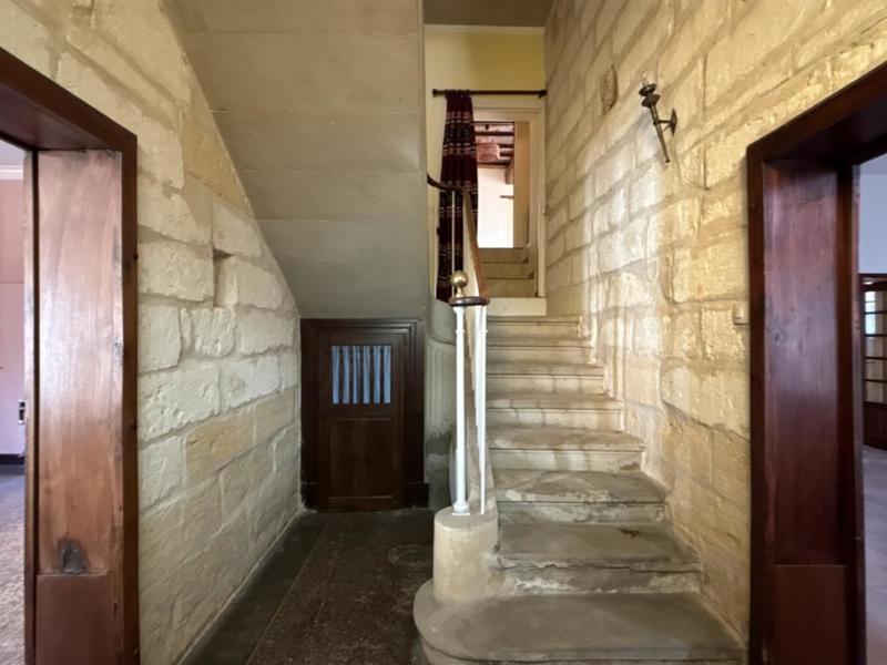 Maison - 250 m² - 7 pièces