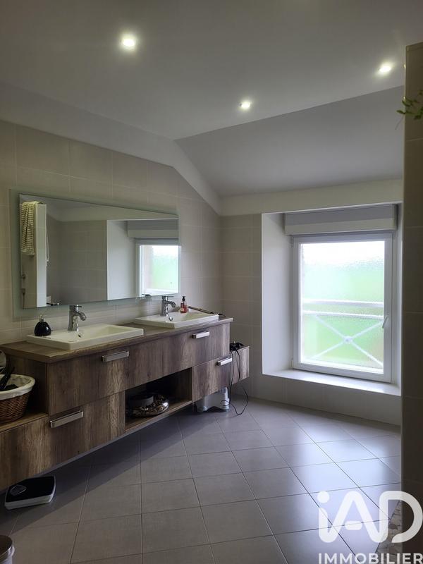 Maison - 187 m² - 7 pièces