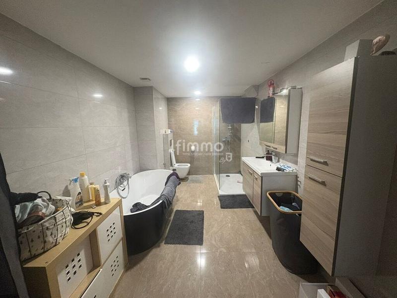 Maison - 271 m² - 8 pièces