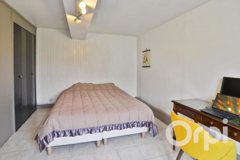 Maison - 275 m² - 10 pièces