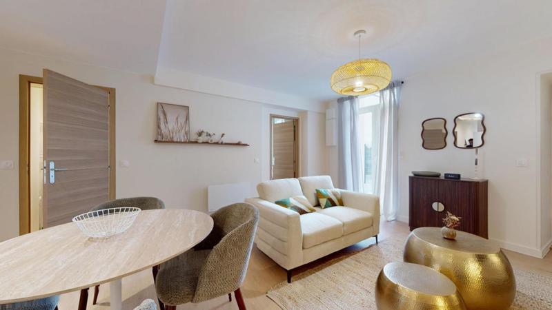 Appartement - 77 m² - 5 pièces