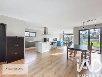 Château - 135 m² - 5 pièces