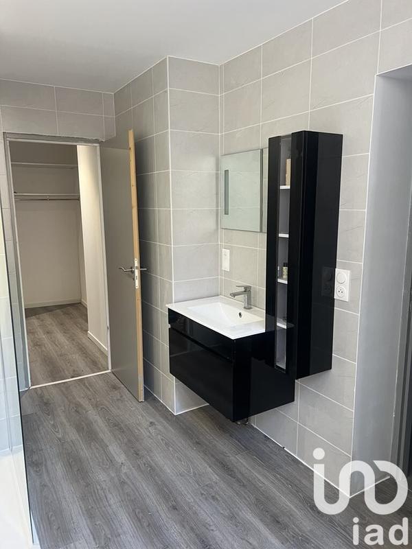 Maison - 225 m² - 8 pièces