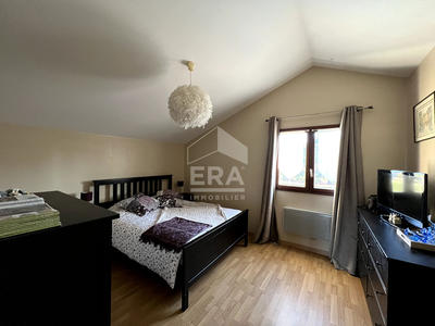 Maison - 210 m² - 7 pièces