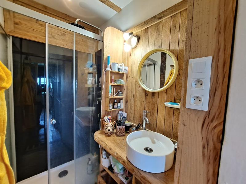 Maison - 230 m² - 6 pièces