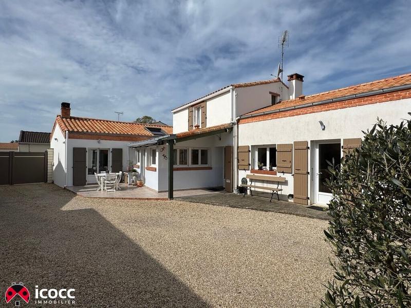 Maison - 179 m² - 6 pièces