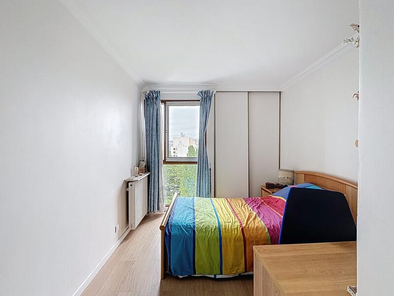 Appartement - 93 m² - 5 pièces