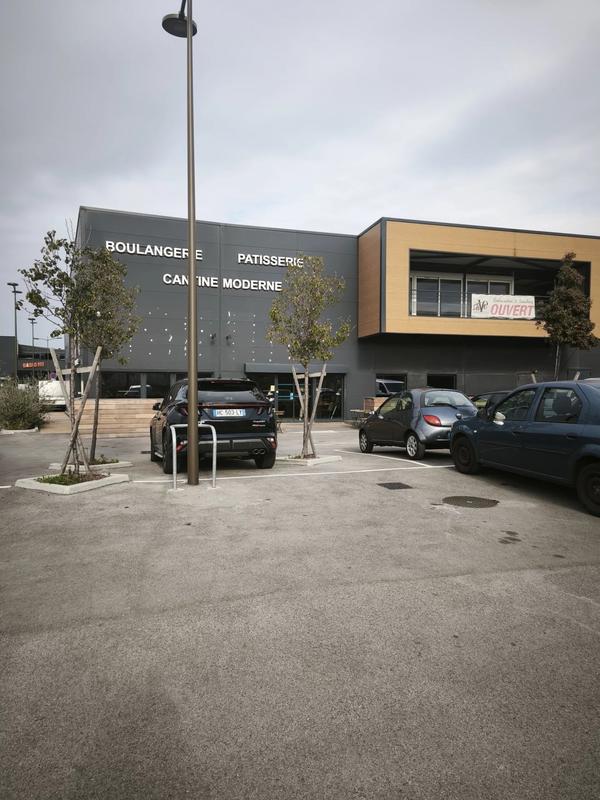 Local commercial - 3 106 m²