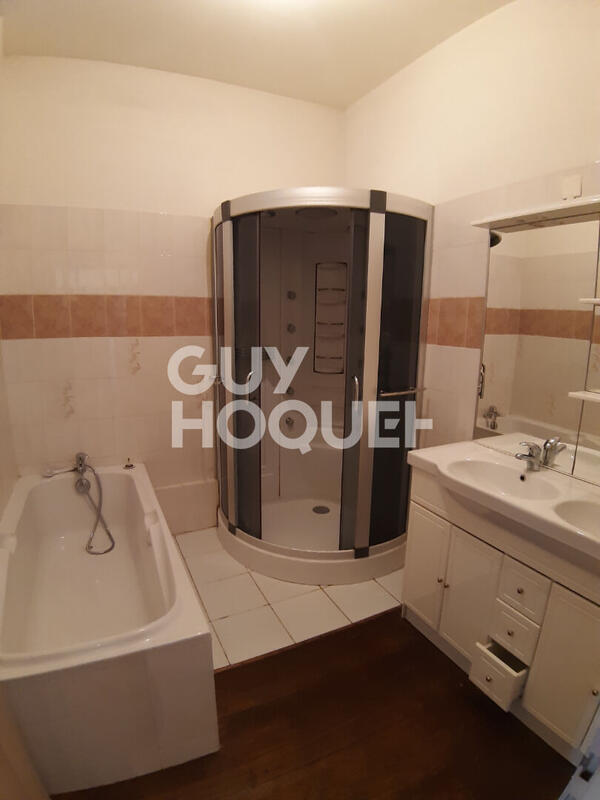 Appartement - 84 m² - 3 pièces