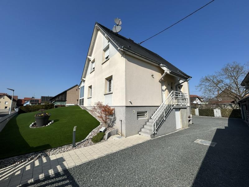 Maison contemporaine - 183 m² - 6 pièces