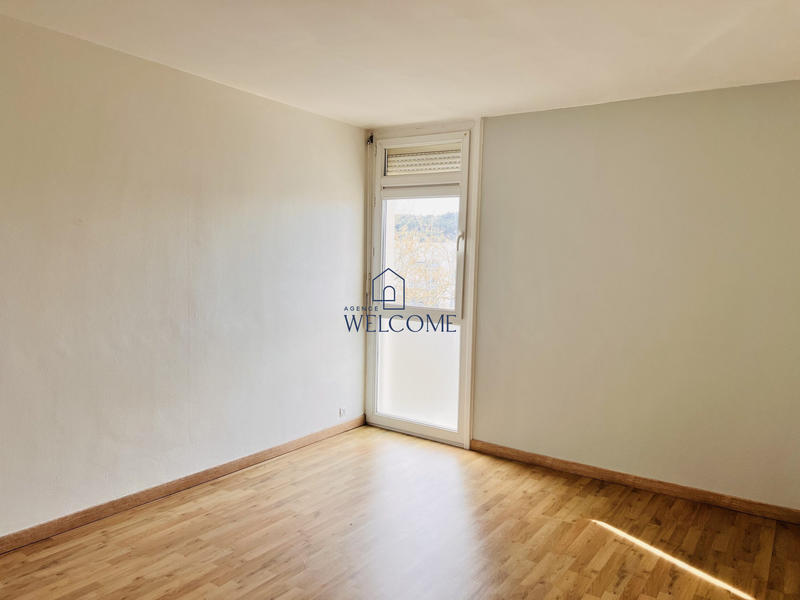 Appartement - 64 m² - 4 pièces