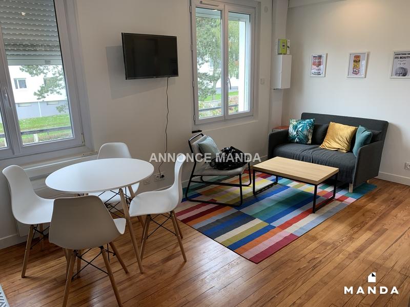 Chambre - 12 m² - 3 pièces