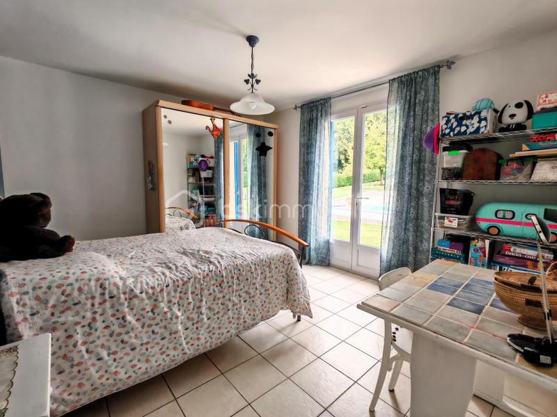 Maison - 269 m² - 8 pièces