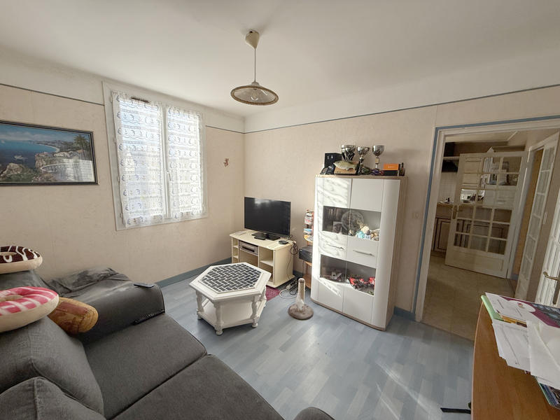 Maison - 91 m² - 7 pièces