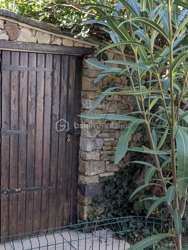 Propriété - 171 m² - 6 pièces