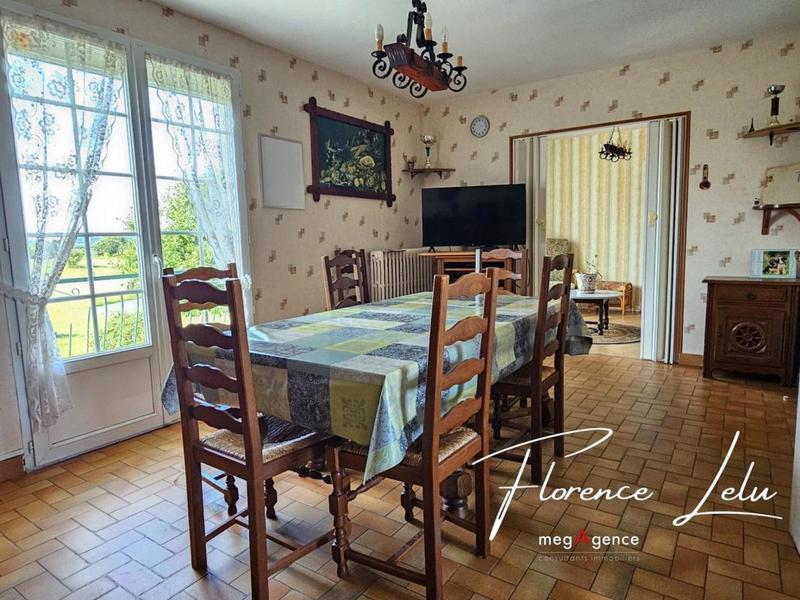 Maison traditionnelle - 112 m² - 6 pièces