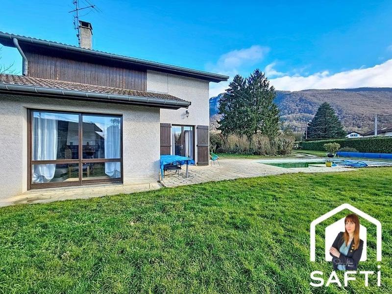 Maison - 95 m² - 5 pièces