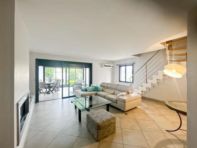 Maison - 145 m² - 4 pièces